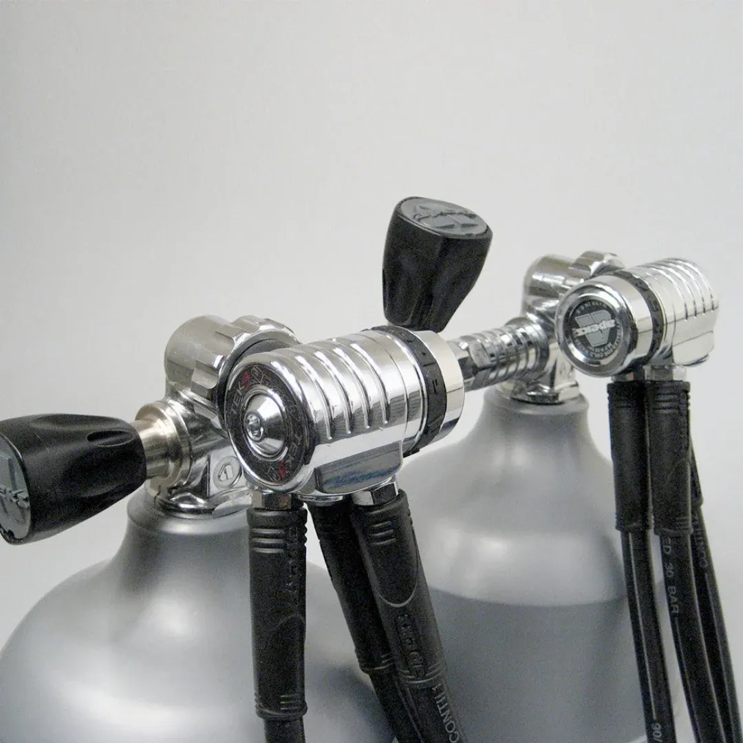 Apeks TEK3 Twinset Regulator - Image 5