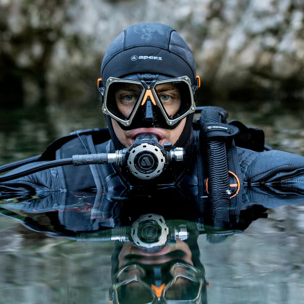 Apeks VX2 Mask - Image 2