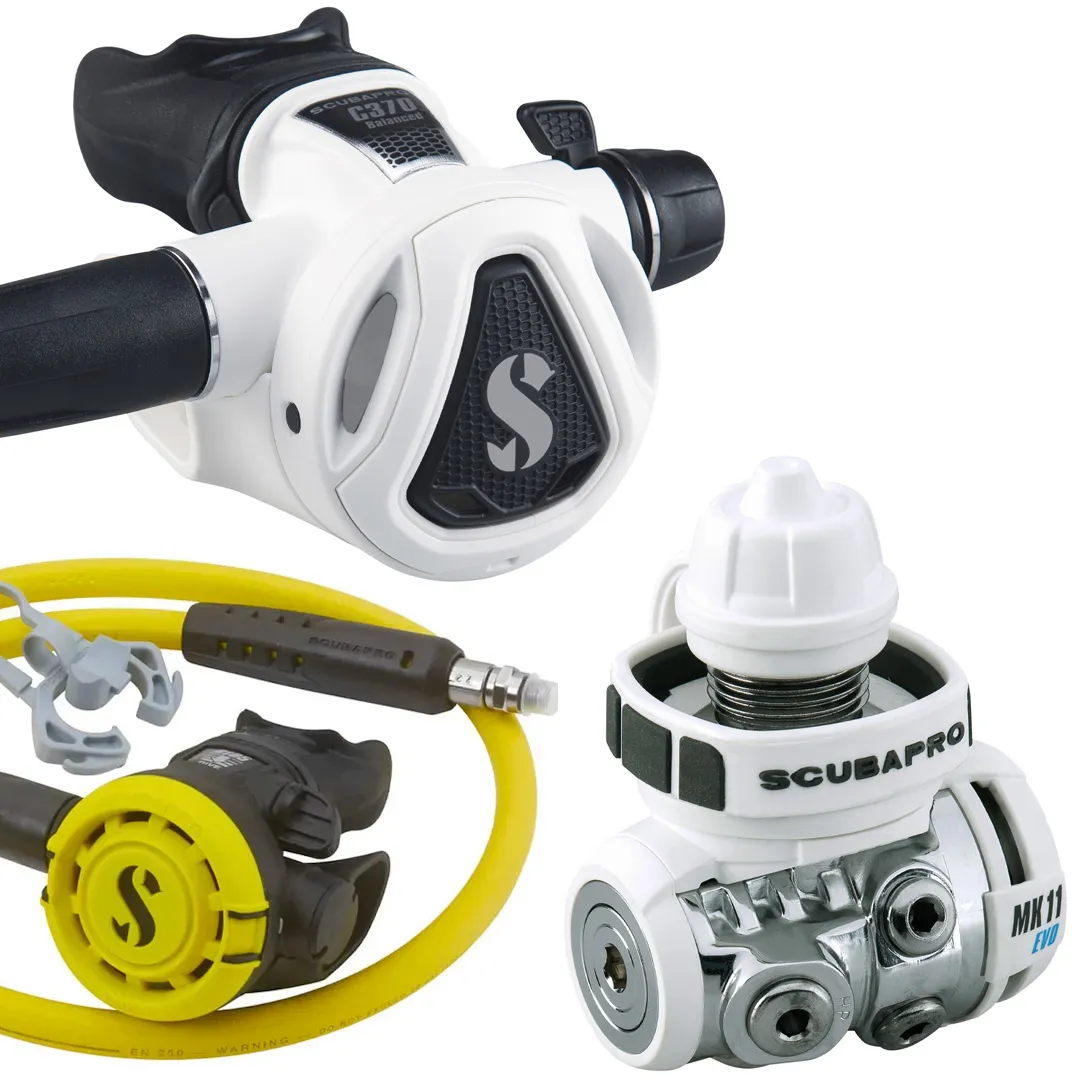 White Scubapro MK11 EVO 2 / C370 Regulator + R105 Octopus
