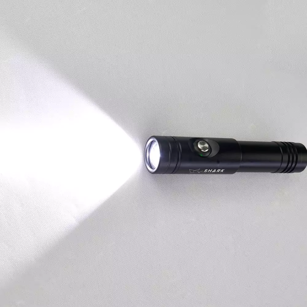 Shark Vega LED Light - Image 3