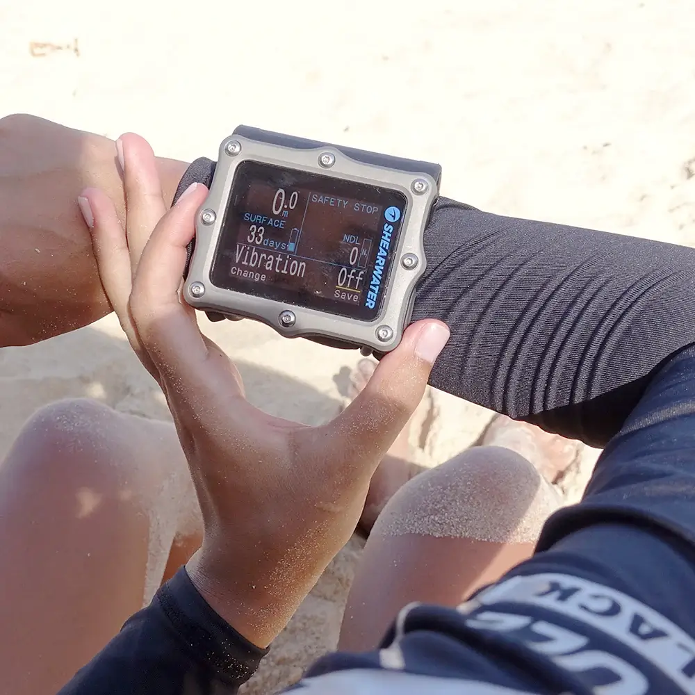Shearwater Perdix 2 Ti Silver Dive Computer - Image 7