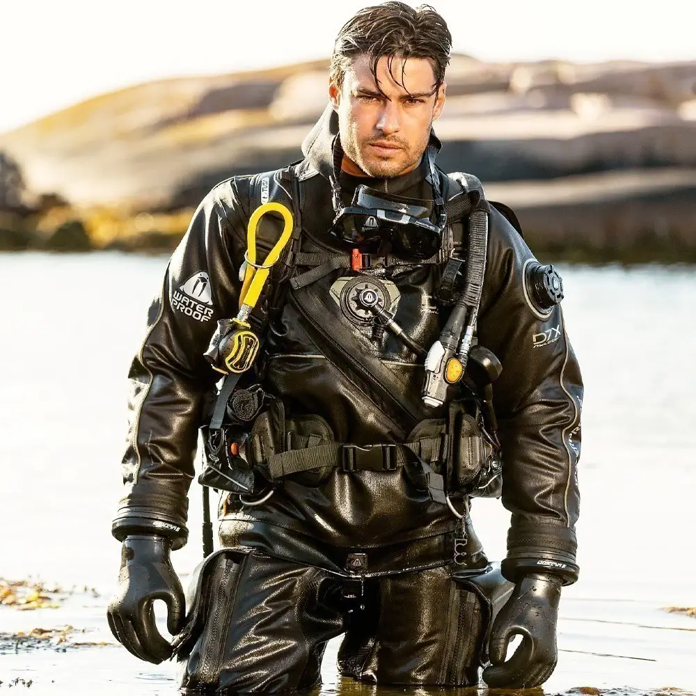 Waterproof D7X Nylotech Drysuit - Image 4