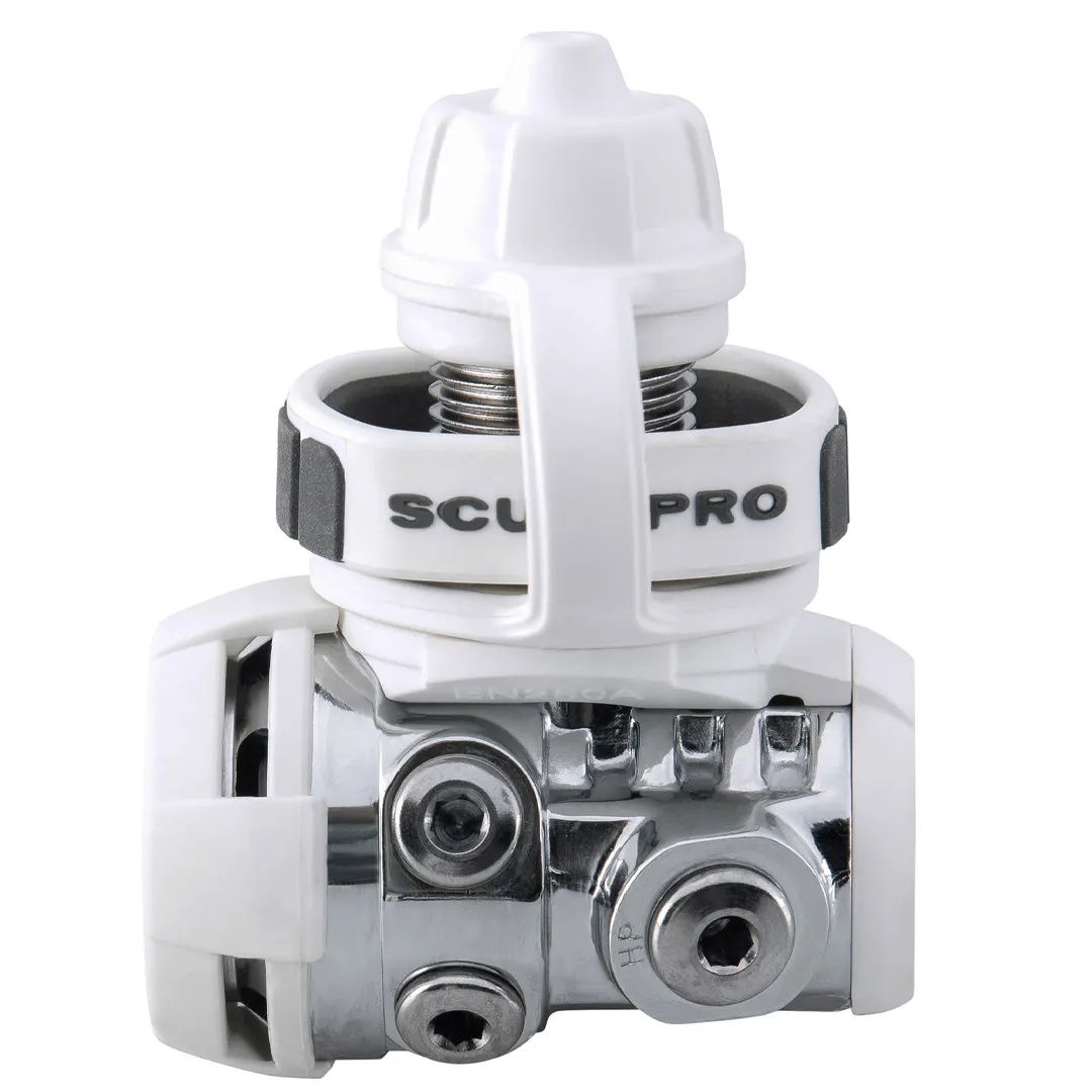 White Scubapro MK11 EVO 2 / C370 Regulator - Image 6
